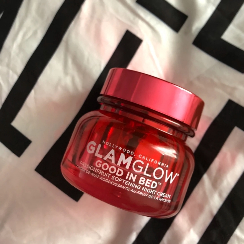 SOLD~ Glamglow Good In Bed